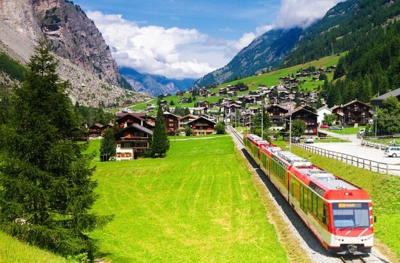 وسائل النقل العام في سويسرا