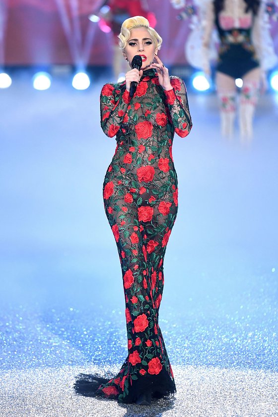 lady gaga Victoria secret fashion show 2016 